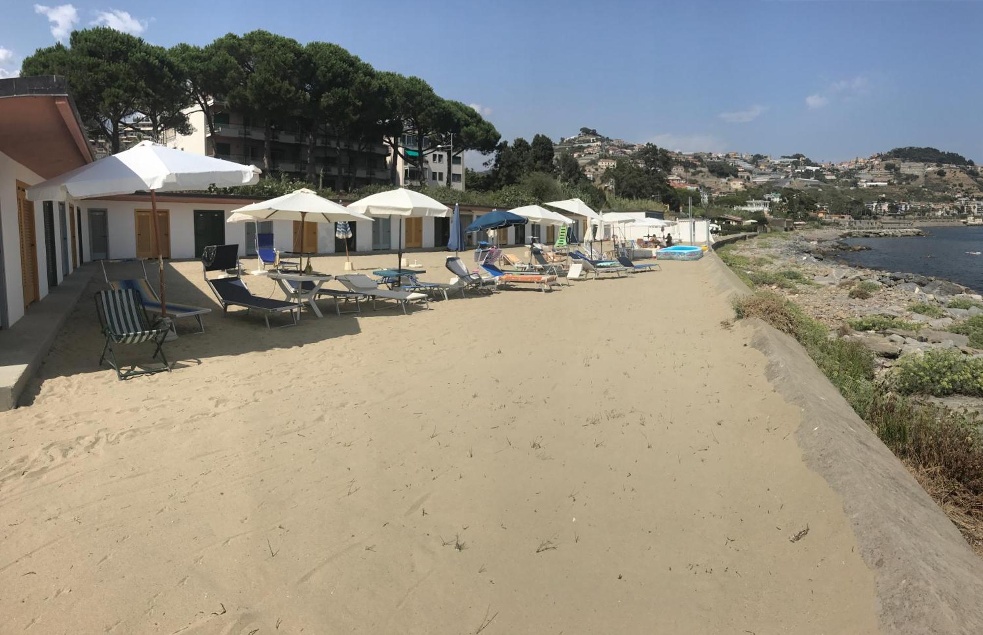 Tirrenia Beach House - Sea Front With Private Beach Sanremo Exterior photo