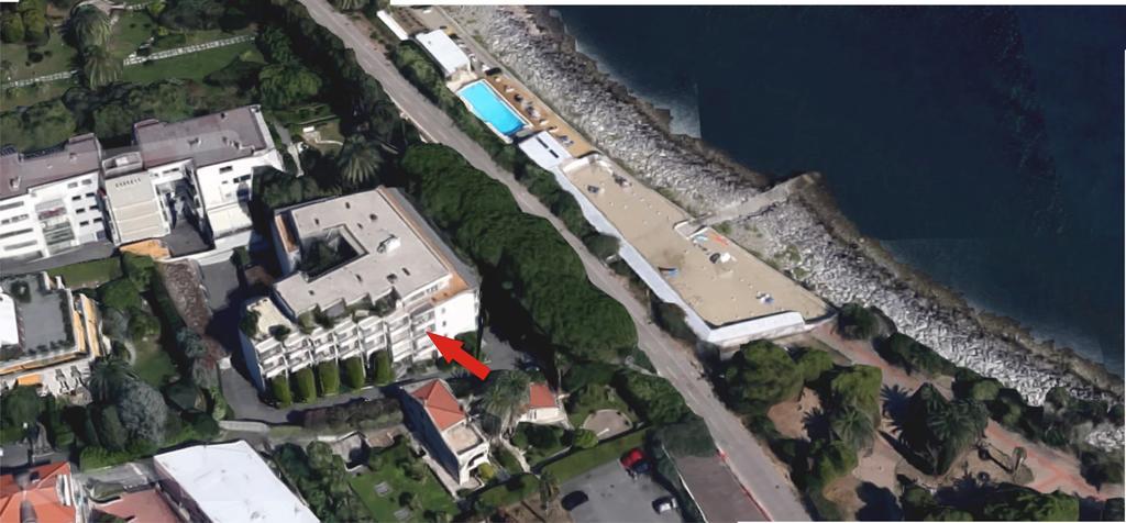 Tirrenia Beach House - Sea Front With Private Beach Sanremo Exterior photo