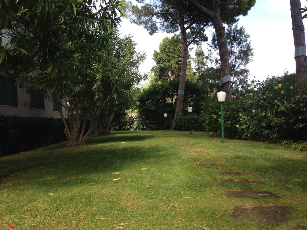 Tirrenia Beach House - Sea Front With Private Beach Sanremo Exterior photo